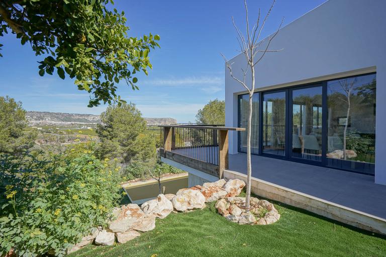 Property thumbnail 1
