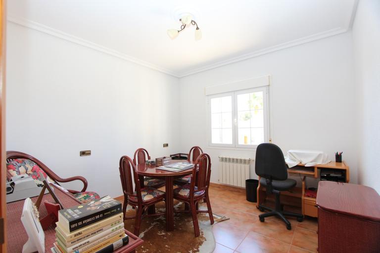 Property thumbnail 12