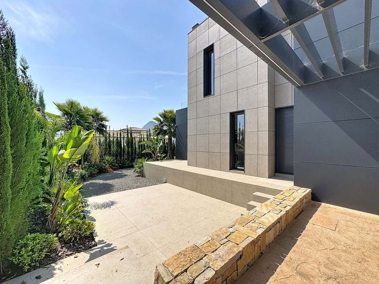 Property thumbnail 45