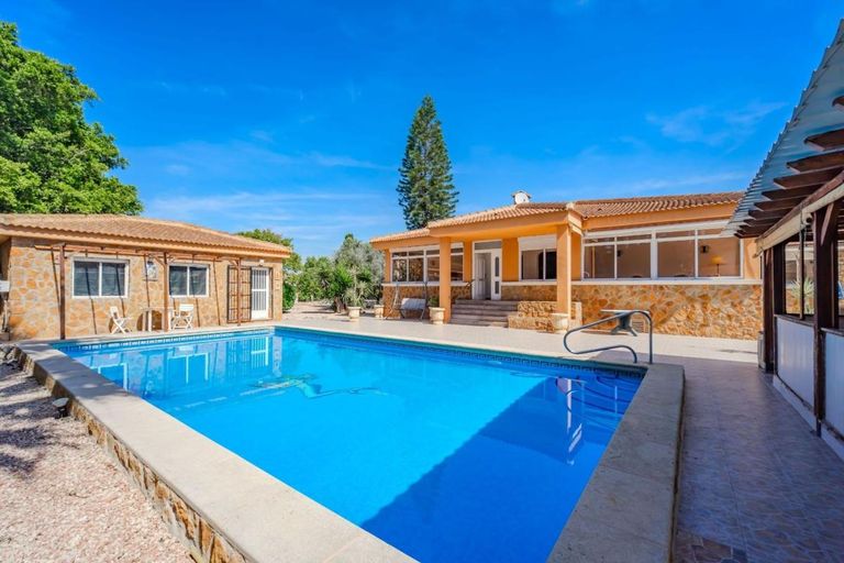 Property thumbnail 1