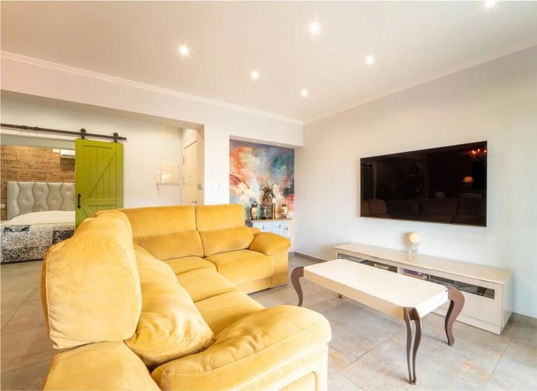 Property thumbnail 5