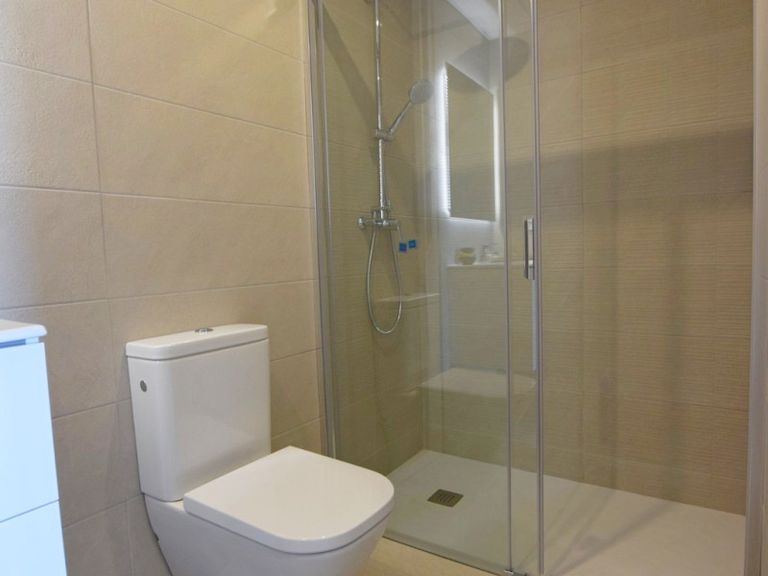 Property thumbnail 11