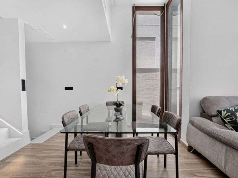 Property thumbnail 9