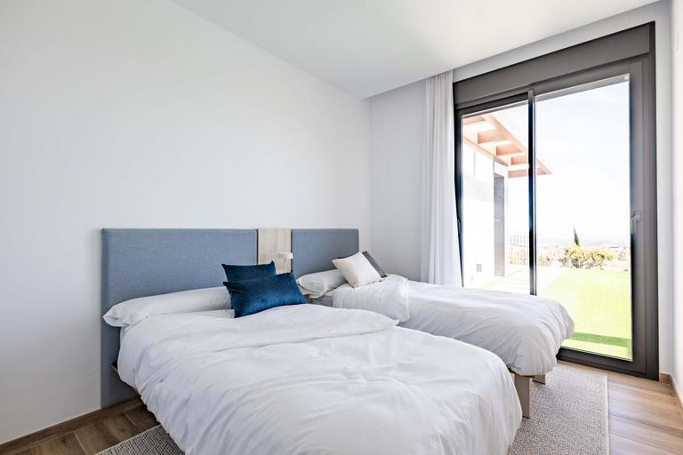 Property thumbnail 8