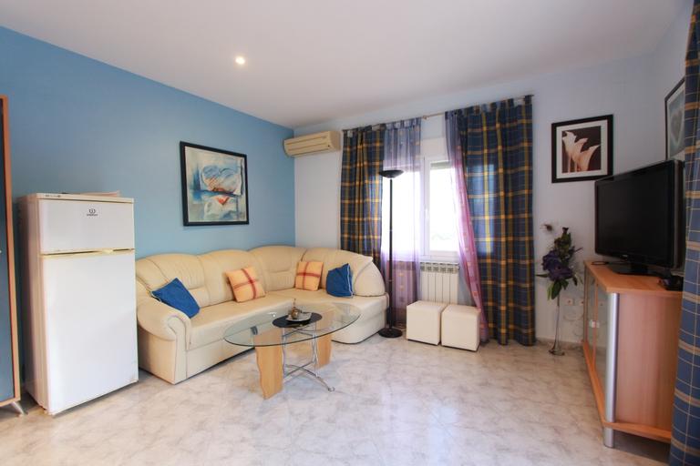 Property thumbnail 12