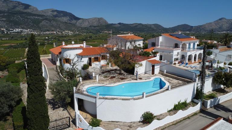 Property thumbnail 1
