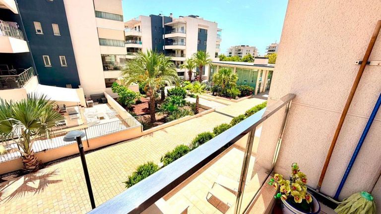 Property thumbnail 11