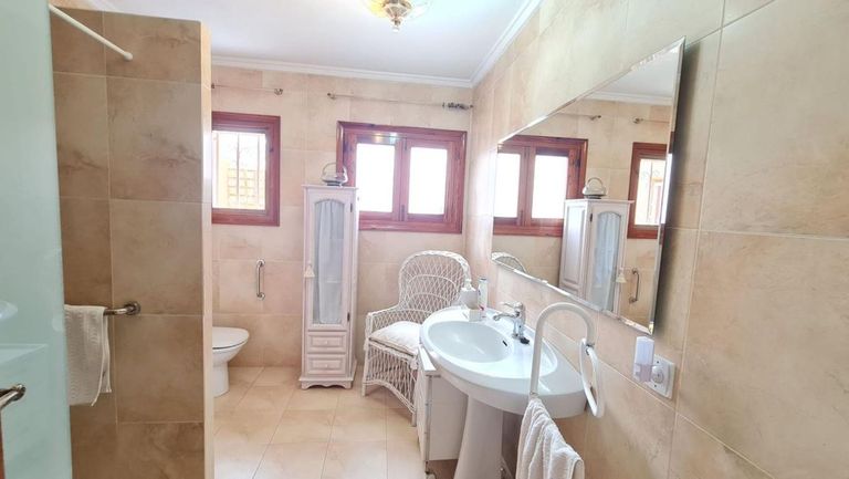 Property thumbnail 11
