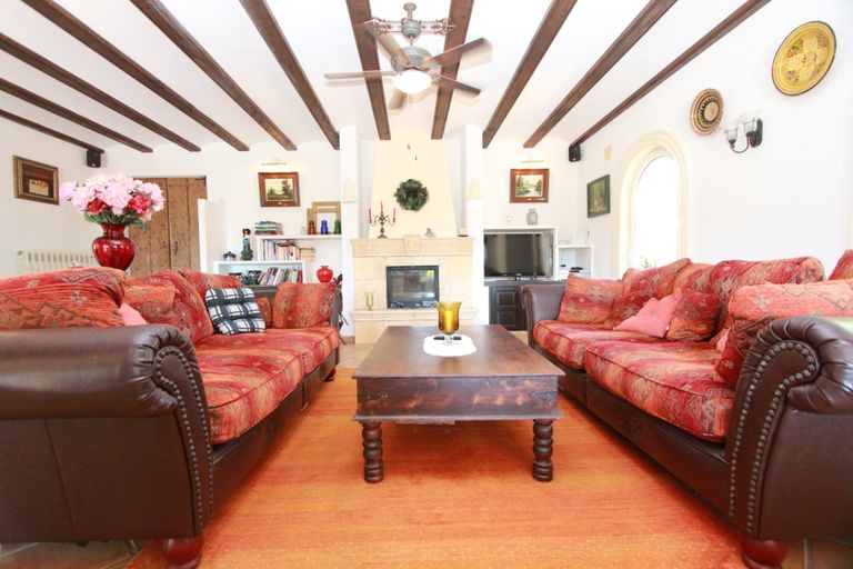 Property thumbnail 9