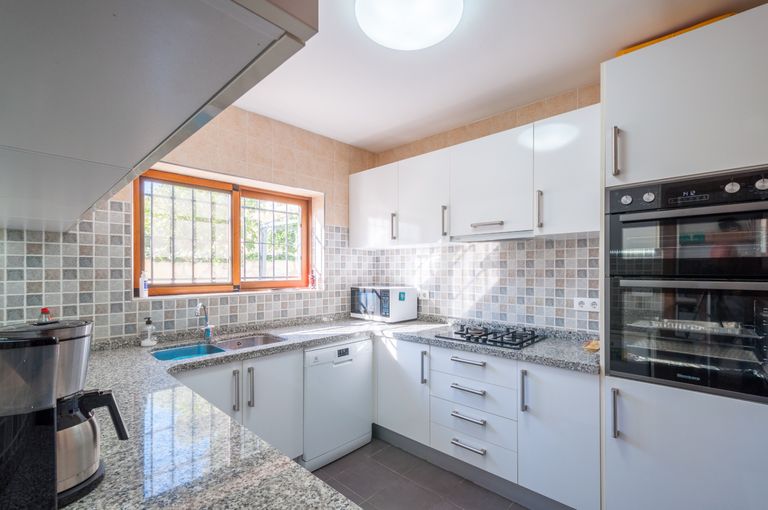 Property thumbnail 12