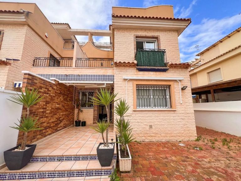 Property thumbnail 1
