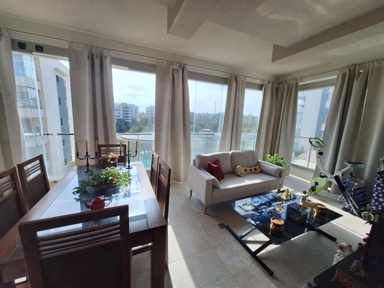 Property thumbnail 8