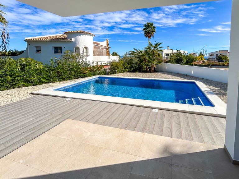 Property thumbnail 1