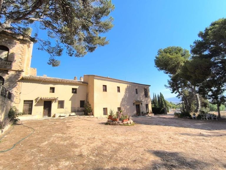 Property thumbnail 1
