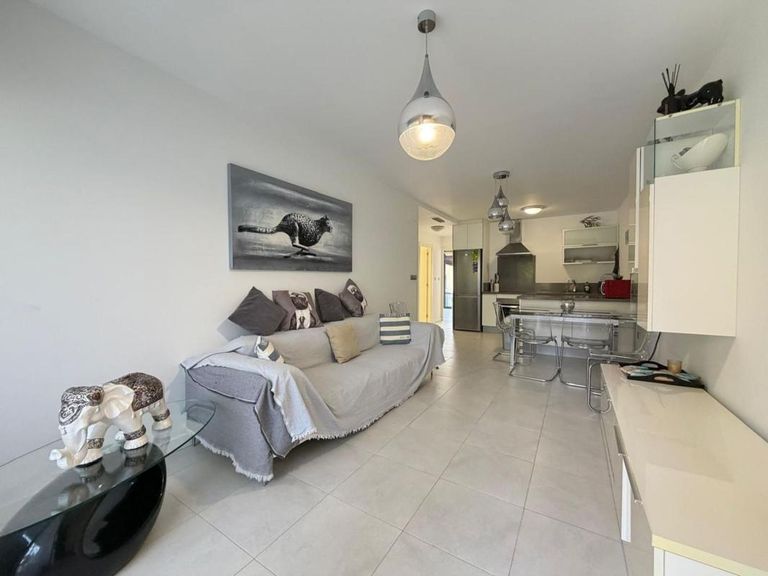 Property thumbnail 8