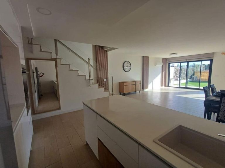 Property thumbnail 18