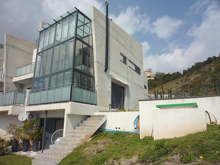 Property thumbnail 1