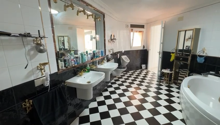 Property thumbnail 12