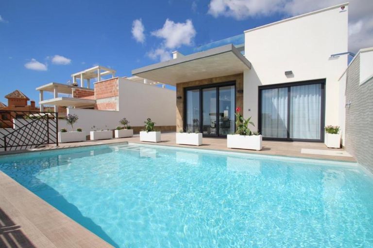 Property thumbnail 1