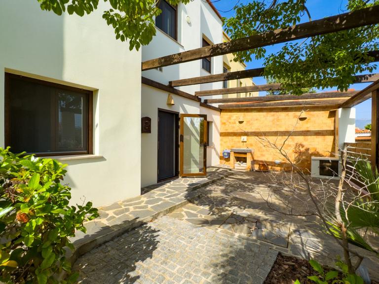 Property thumbnail 12