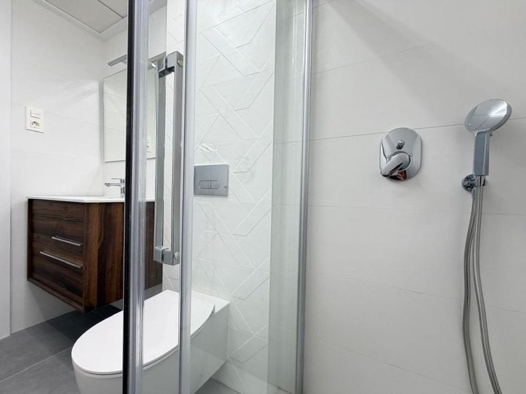 Property thumbnail 7