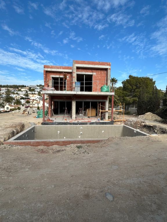 Property thumbnail 2