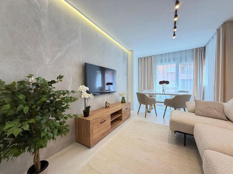 Property thumbnail 6