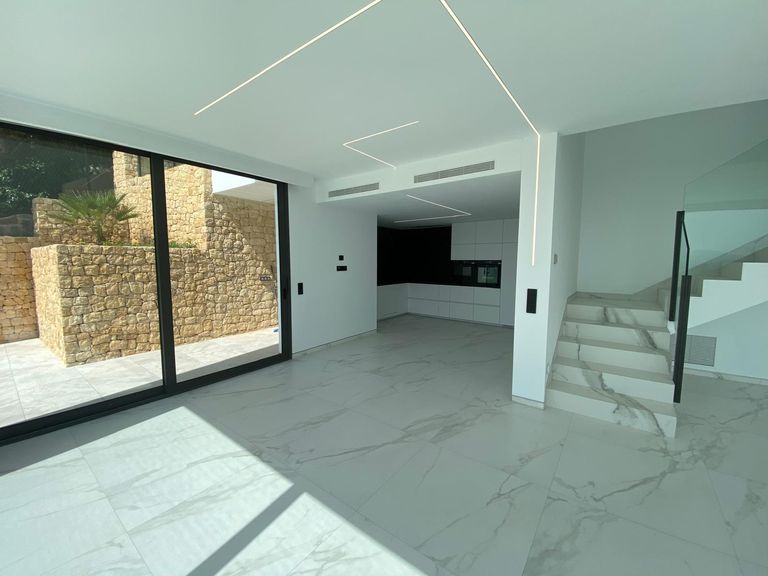 Property thumbnail 10