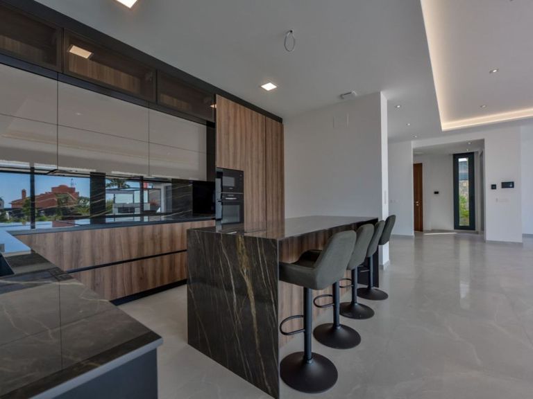 Property thumbnail 10