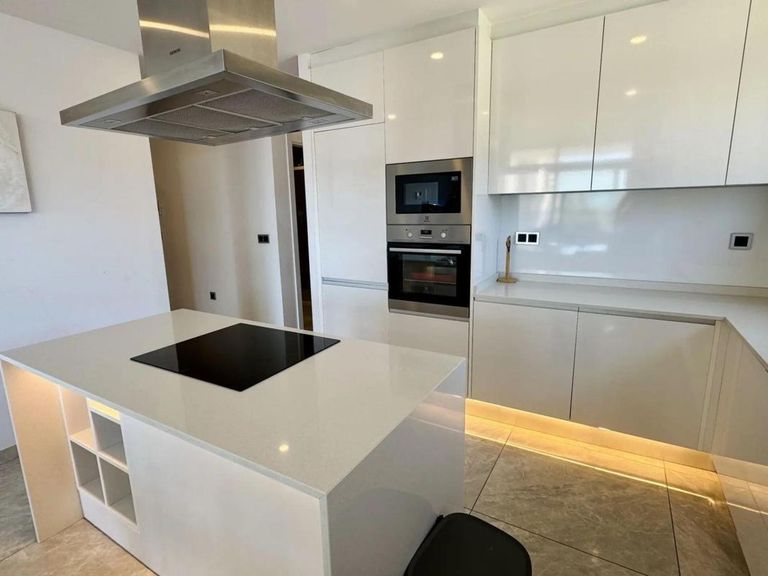 Property thumbnail 8