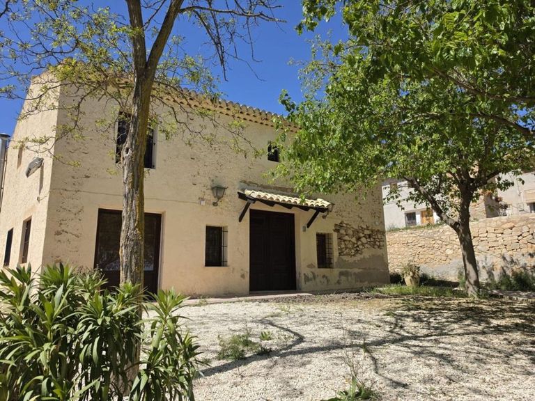 Property thumbnail 2