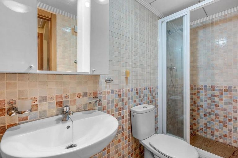 Property thumbnail 11