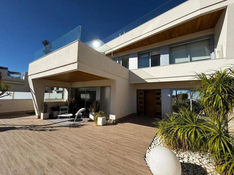 Property thumbnail 4