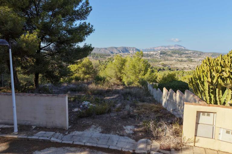 Property thumbnail 2
