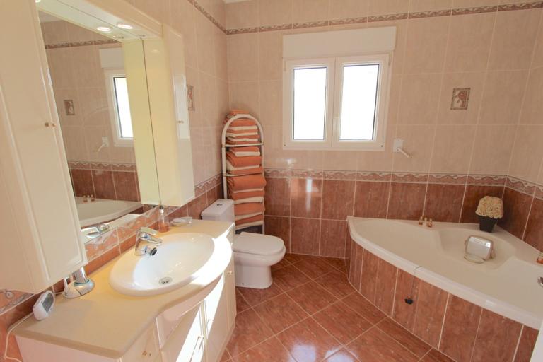 Property thumbnail 38