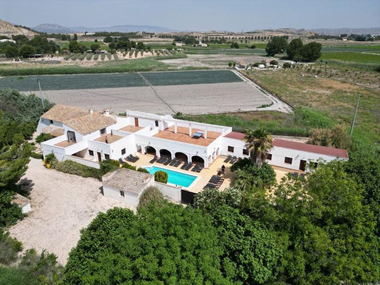 Property thumbnail 2