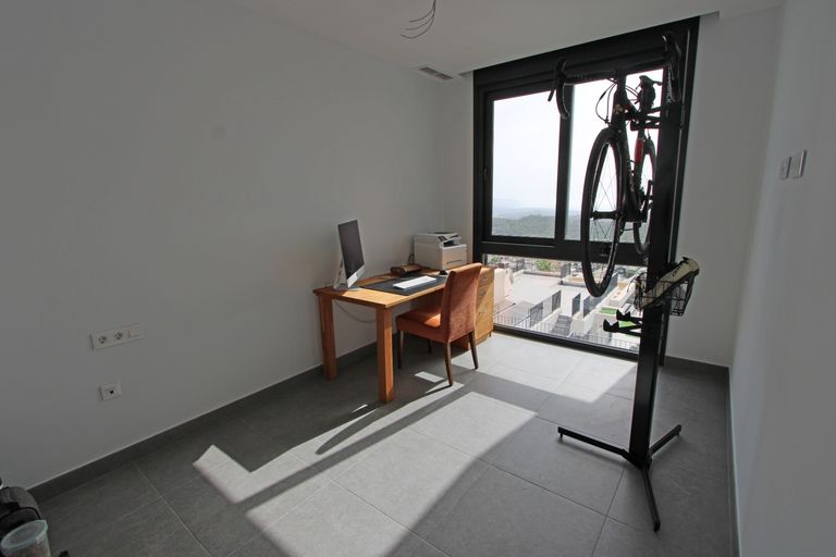 Property thumbnail 6