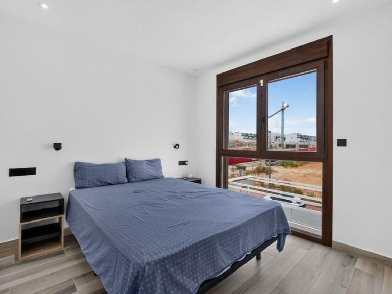 Property thumbnail 13