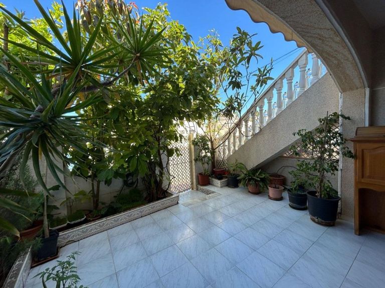 Property thumbnail 2