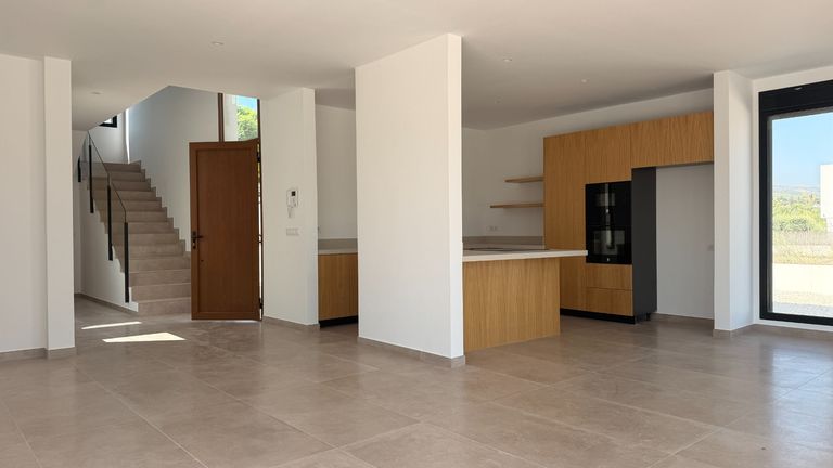 Property thumbnail 3