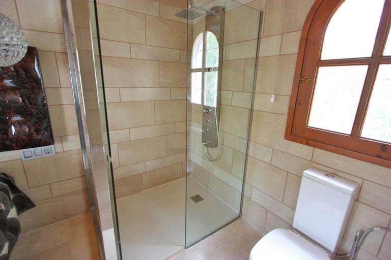 Property thumbnail 11