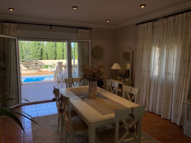 Property thumbnail 1