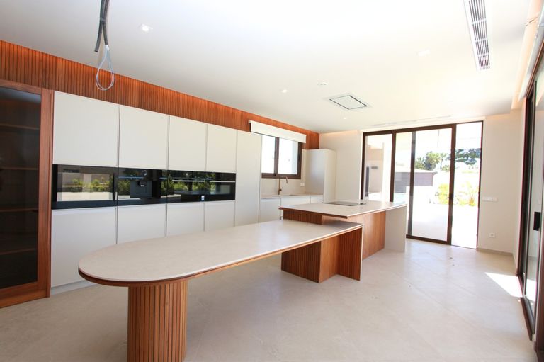 Property thumbnail 8