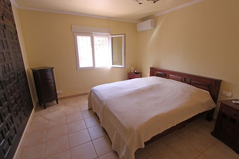 Property thumbnail 4
