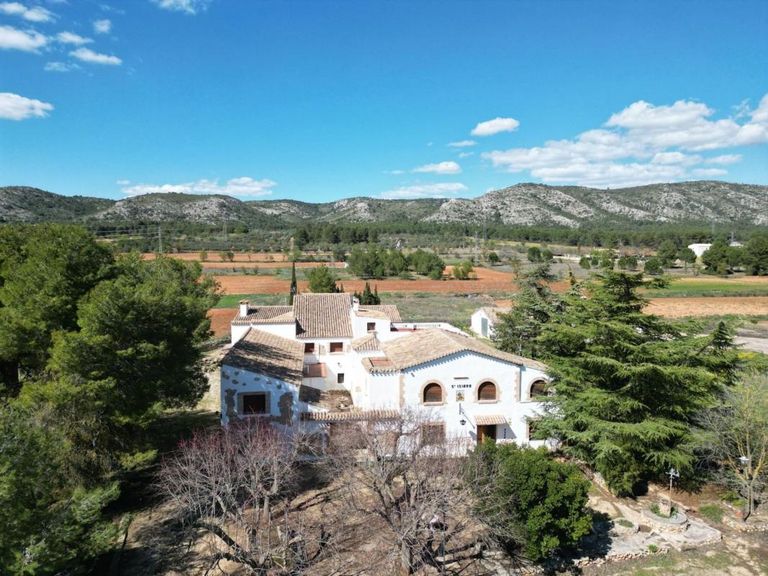 Property thumbnail 1