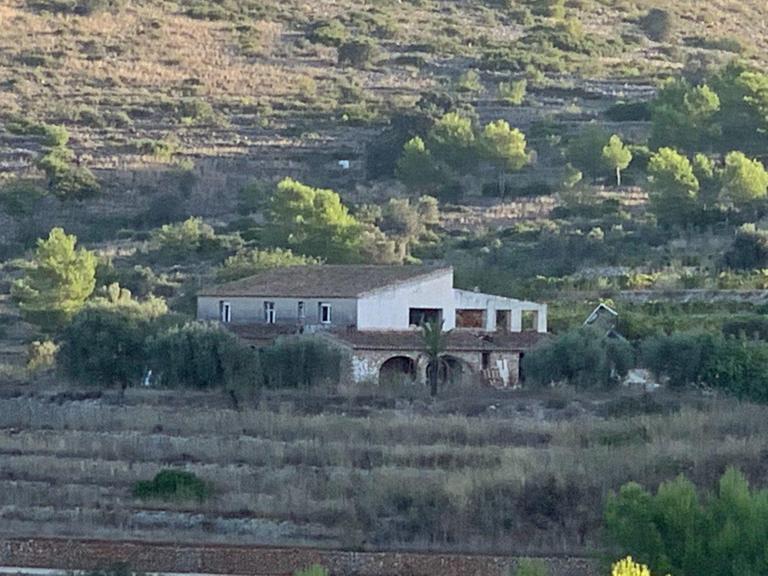 Property thumbnail 6