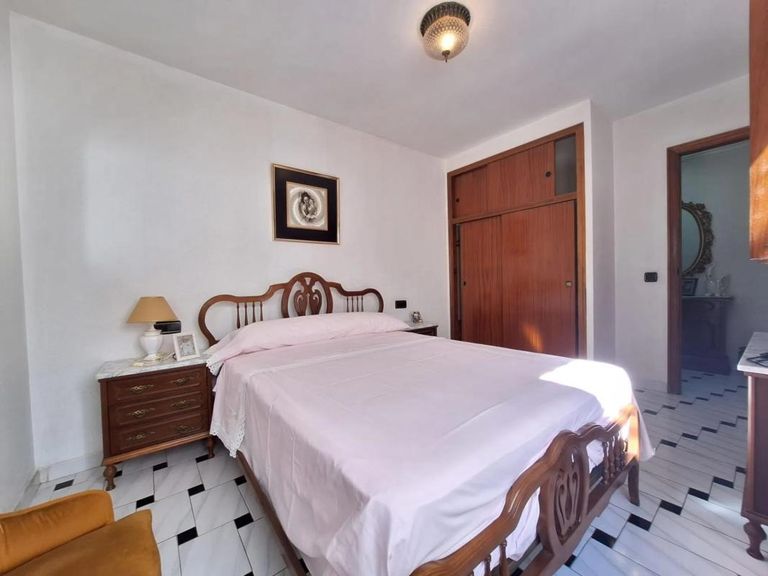 Property thumbnail 12