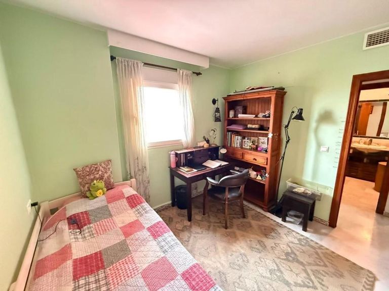 Property thumbnail 25