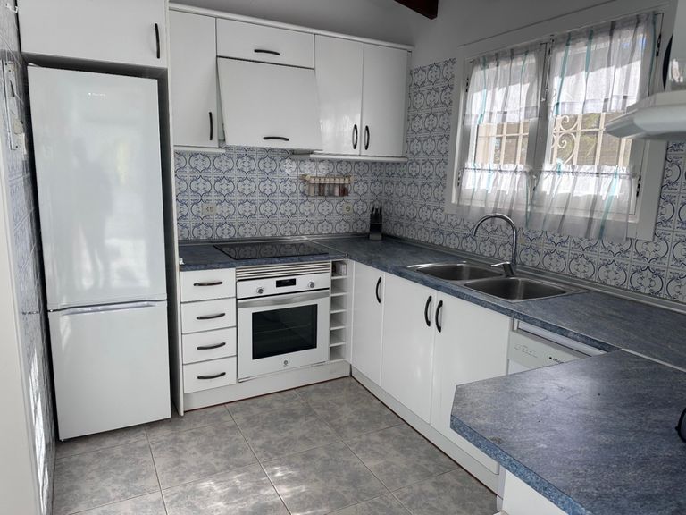 Property thumbnail 8