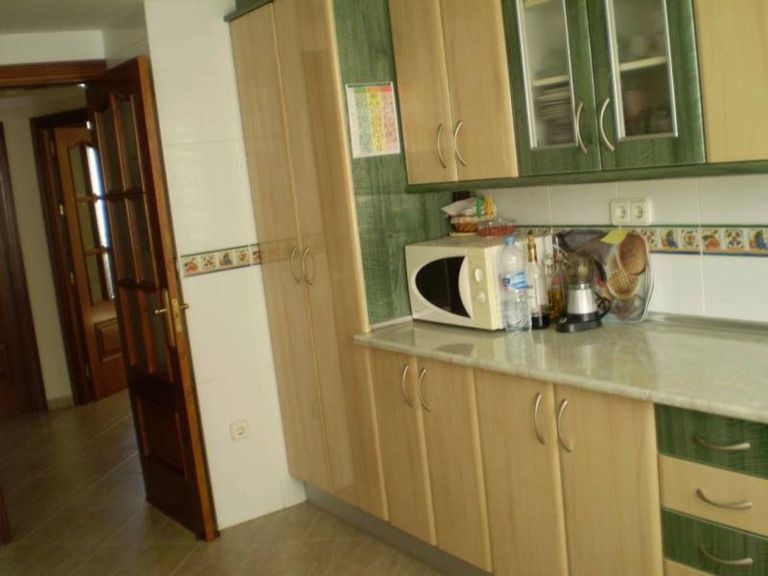 Property thumbnail 12